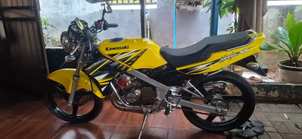 Kawasaki Ninja R 2012