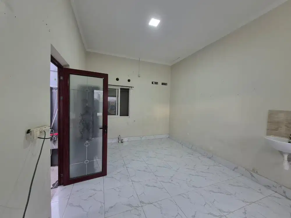 JUAL RUMAH NYAMAN DAN STRATEGIS