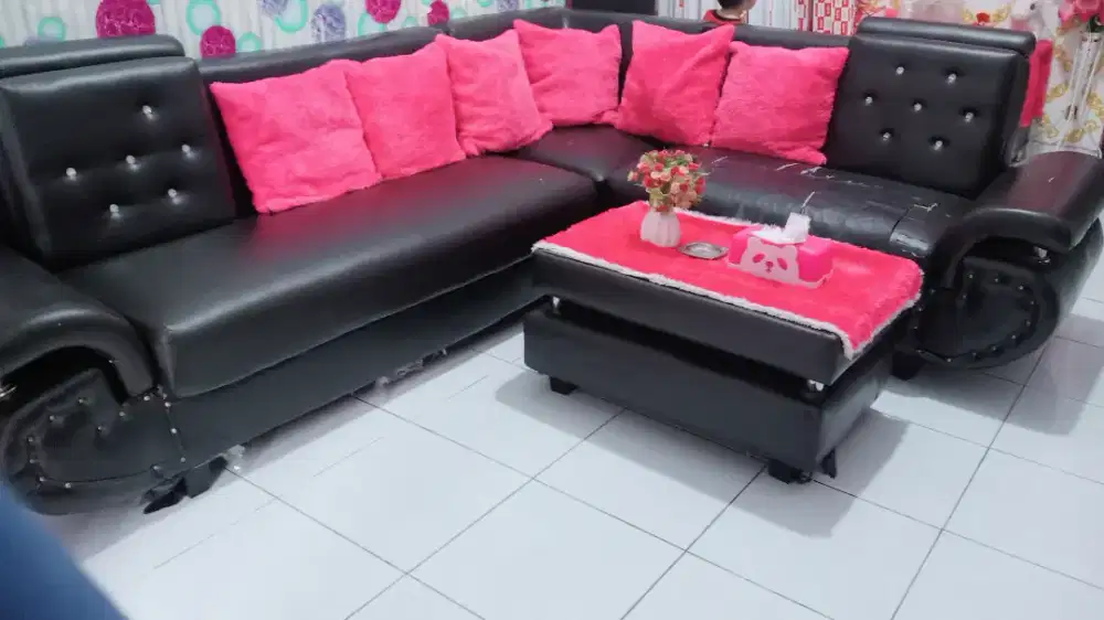 Sofa Letter L Warna hitam