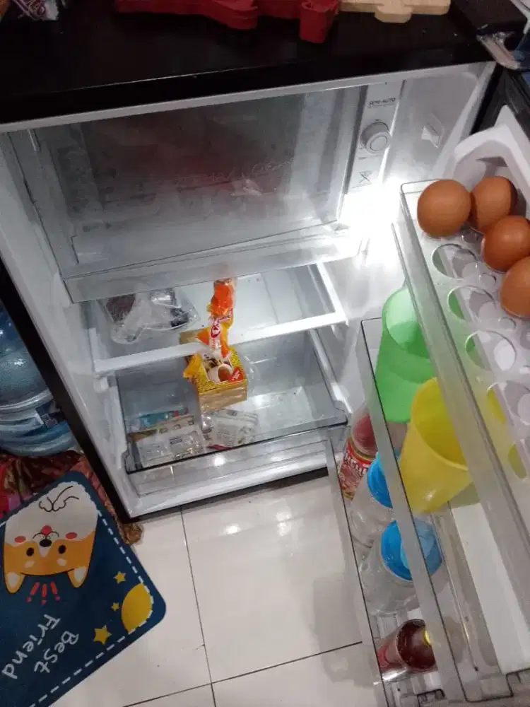 Kulkas aqua Sharp(like new)