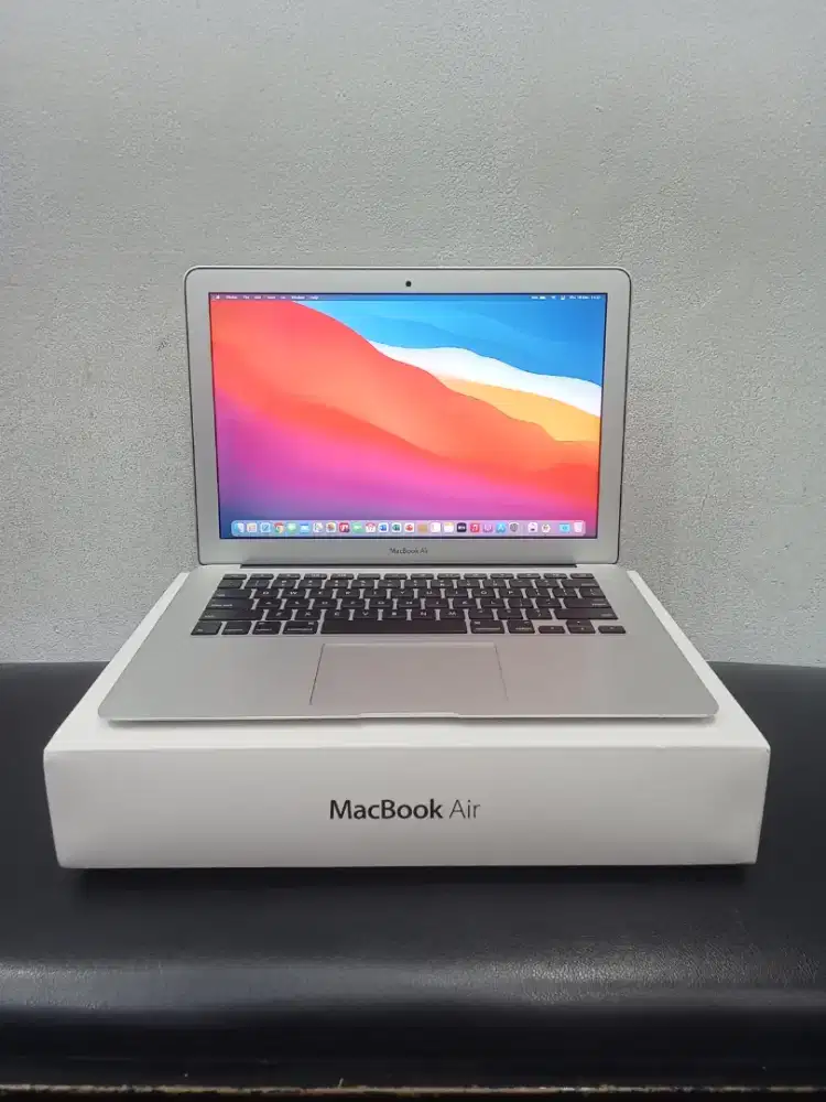 Macbook Air 13-inch 2013 Core i5 - 1.3GHz RAM 4GB SSD 128GB Fullset
