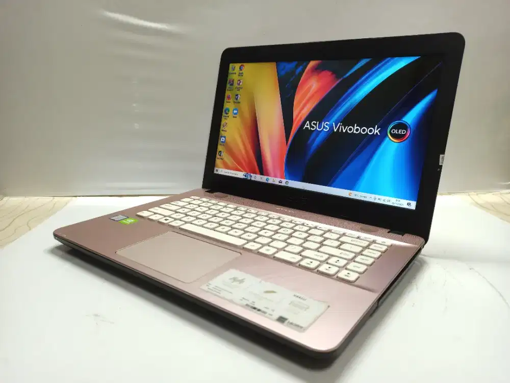Laptop kantoran.. Asus Vivobook 14 X441UBR Core i3 Gen7 /12 GB /128 GB