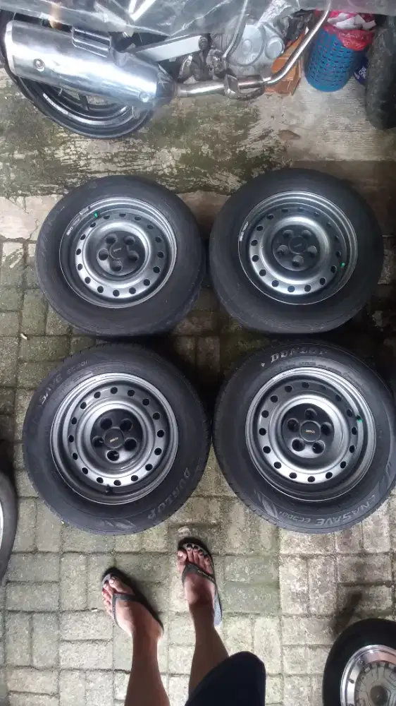 Velg Kaleng Terios + Ban