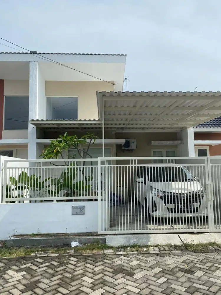 DISEWAKAN RUMAH SEMI FURNISH TAMBAK OSO GREEN MANSION TIPE SUNFLOWER