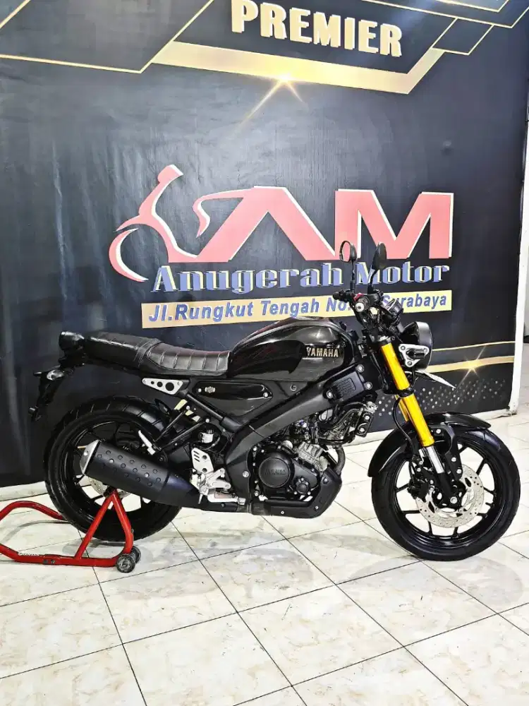 Yamaha XSR 155 VVA TH 2023 glossy black cakep