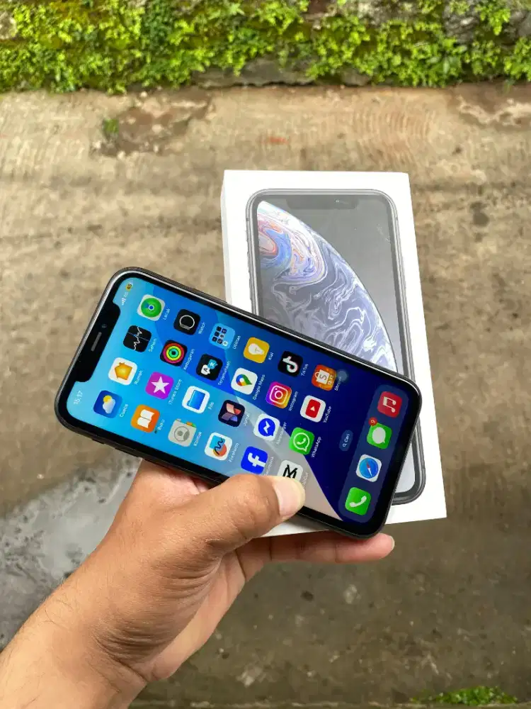 iPhone xr 64gb iBox