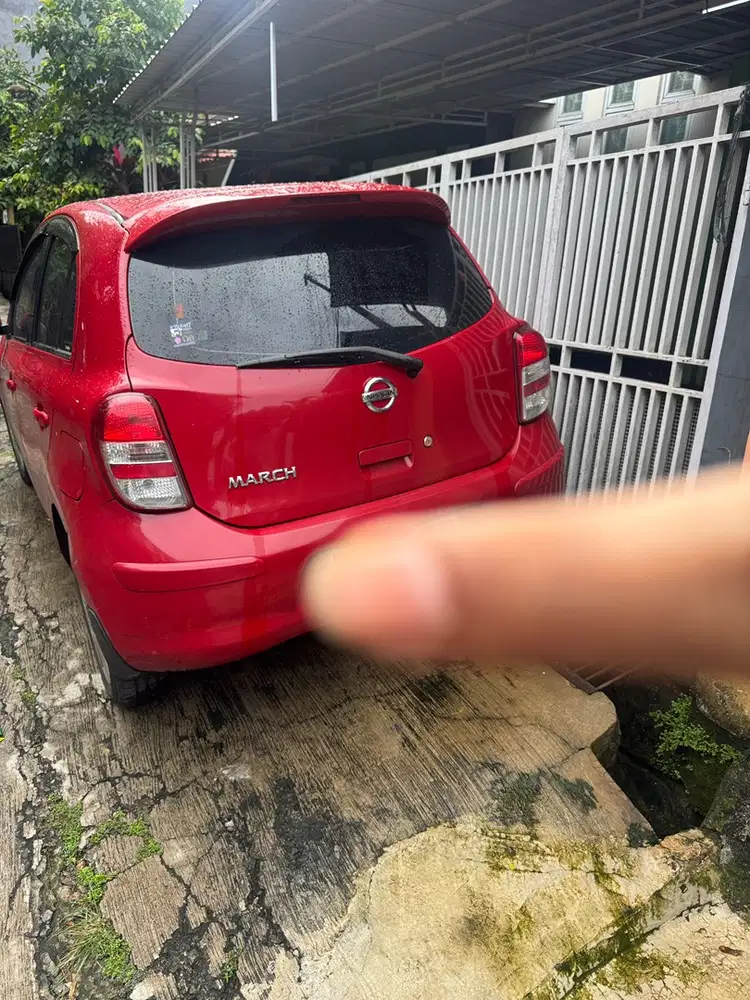 Nissan March 2011 Bensin