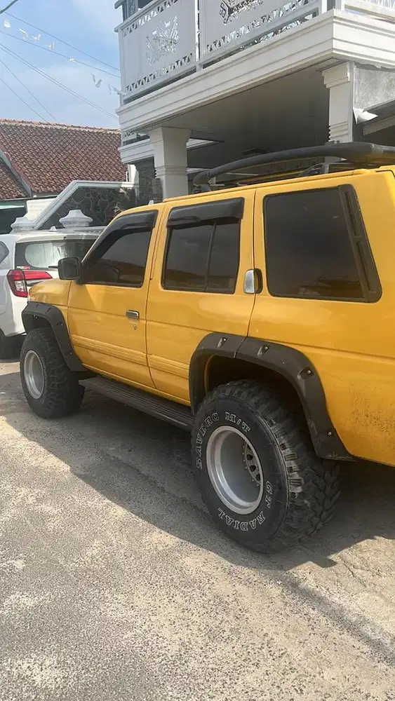 Dijual Nissan Terano Ganteng