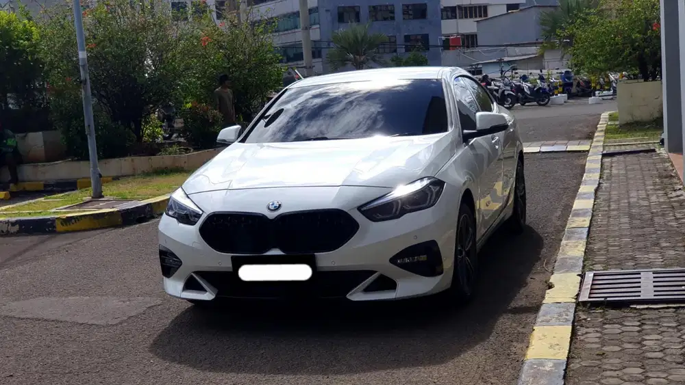 Km12rb bmw 218i gran coupe sedan 2022 putih
