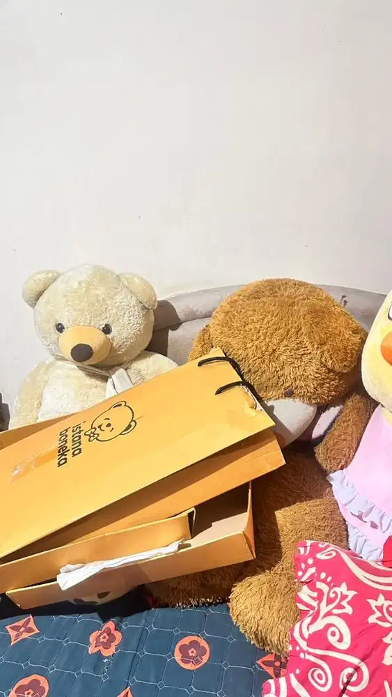 2 boneka bear uk lumayan besar