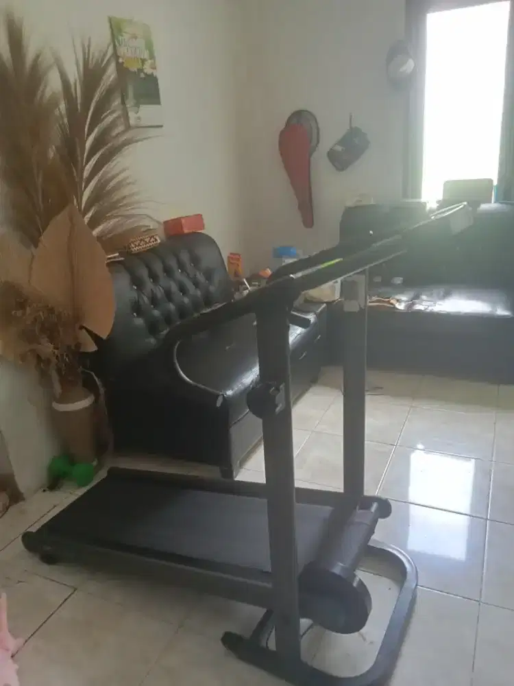 Dijual sofa leter L lengkap meja bekas masih bisa ganti kulit