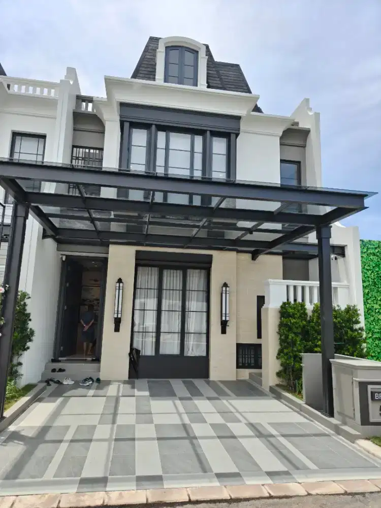 Bellefont East  8x16, 10x16, 12x16