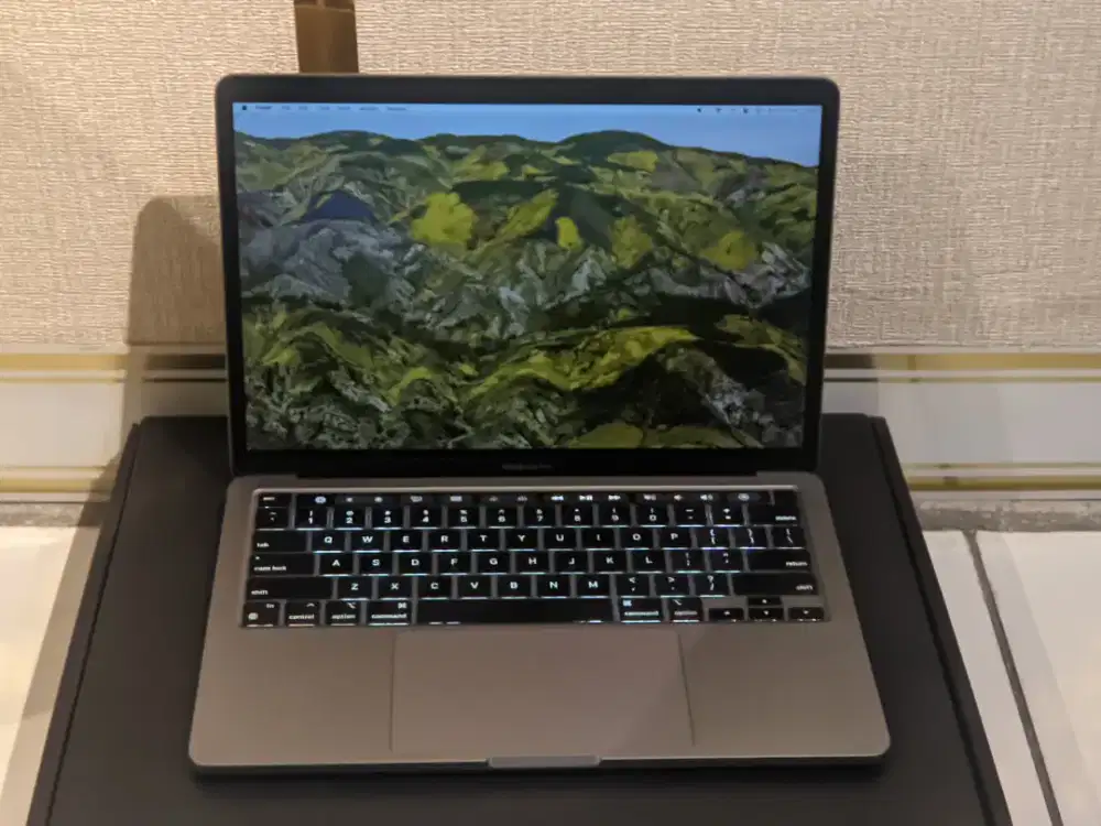 Mackbook Pro 2020 M1 8/256 Touchbar
