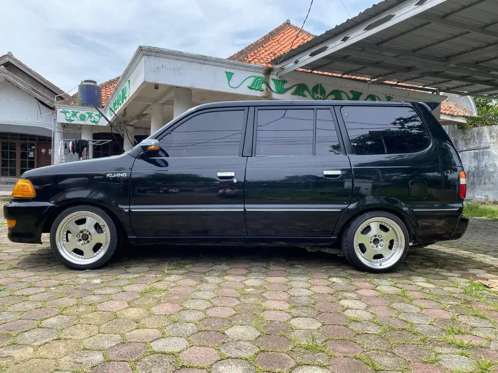 Toyota Kijang 2003 Bensin