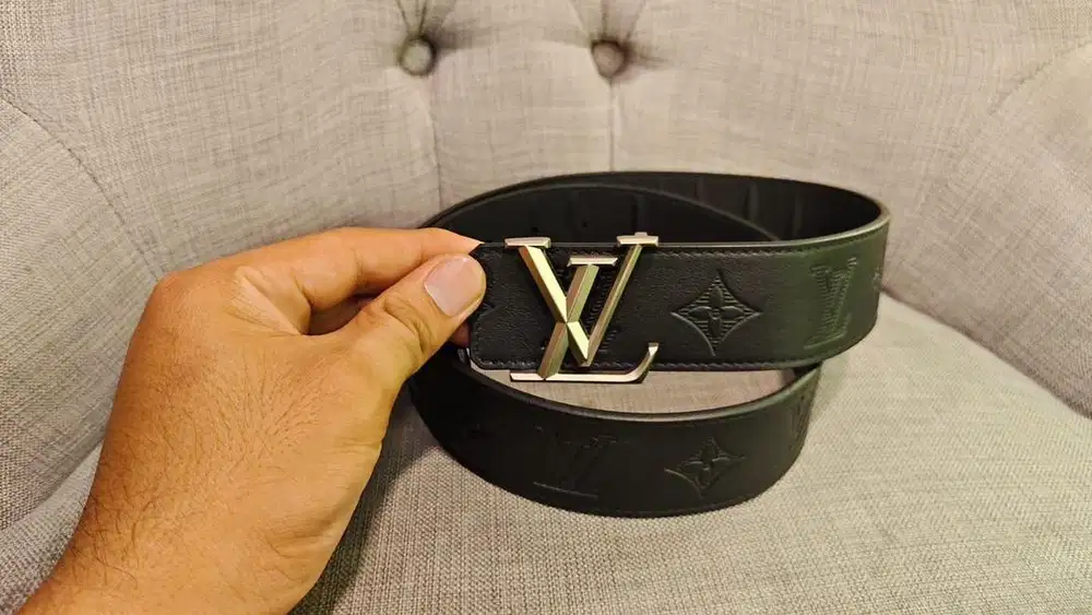 LV initiales belt