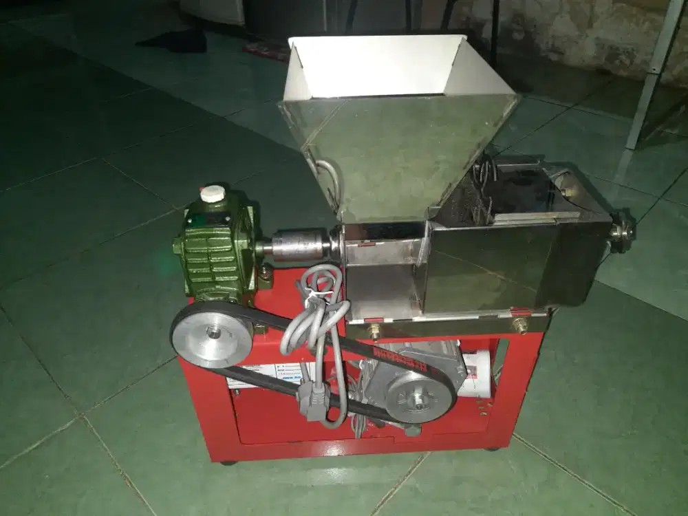 Mesin Peras Kelapa Listrik Mini Meja