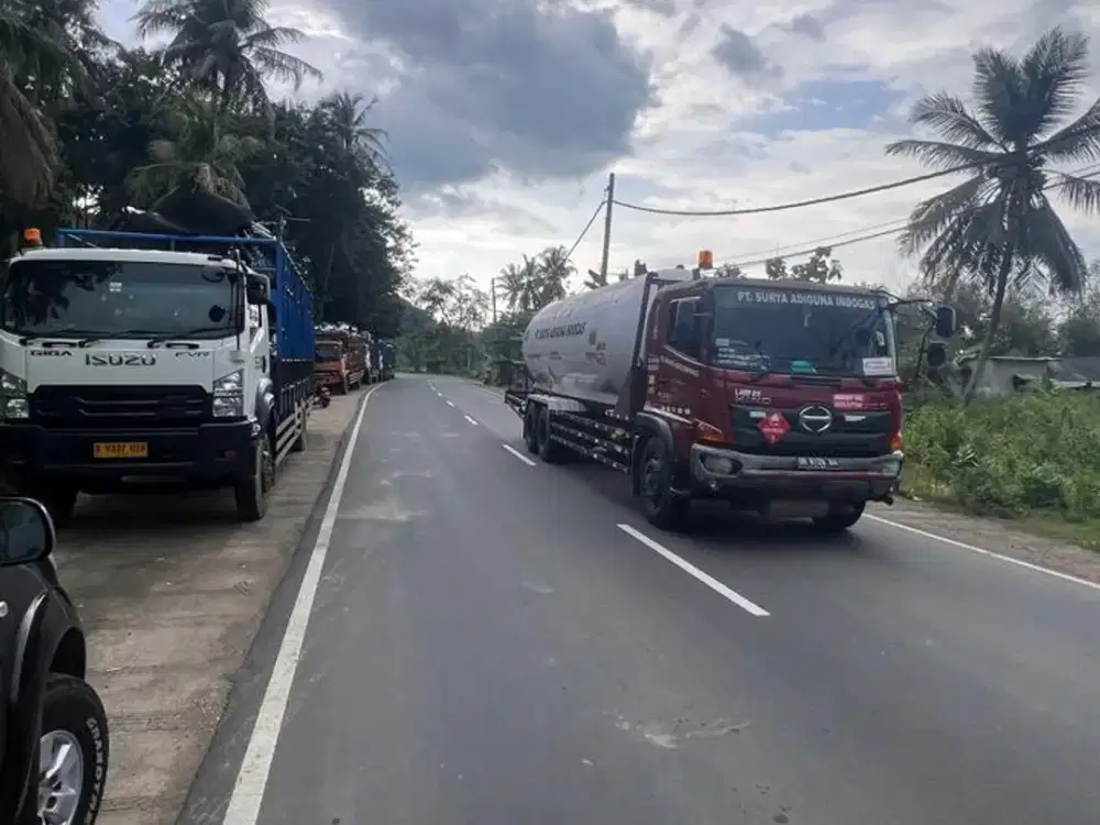Tanah pinggir jalan raya lembar cocok untuk industri