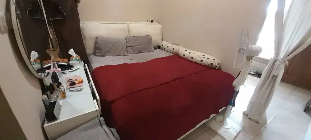 Jual kamar tidur plus barang dapur