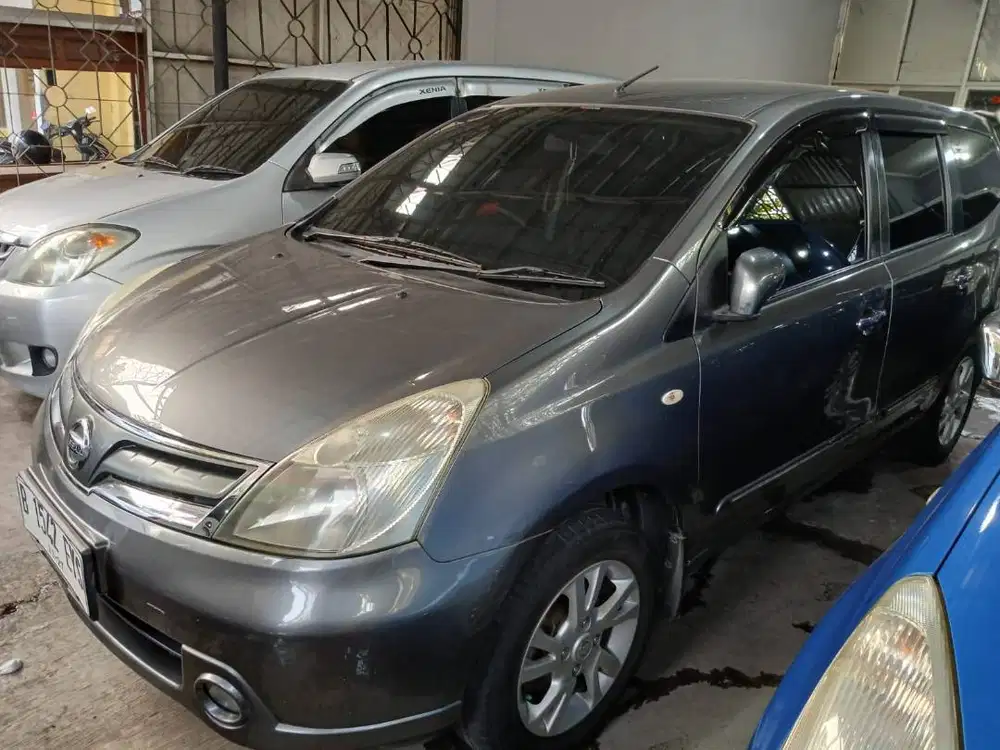 NISSAN GRAND LIVINA XV AUTOMATIC 2011