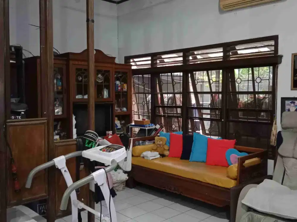 Rumah bagus dihuk 2 lantai shmi di komp BPPB Bogor