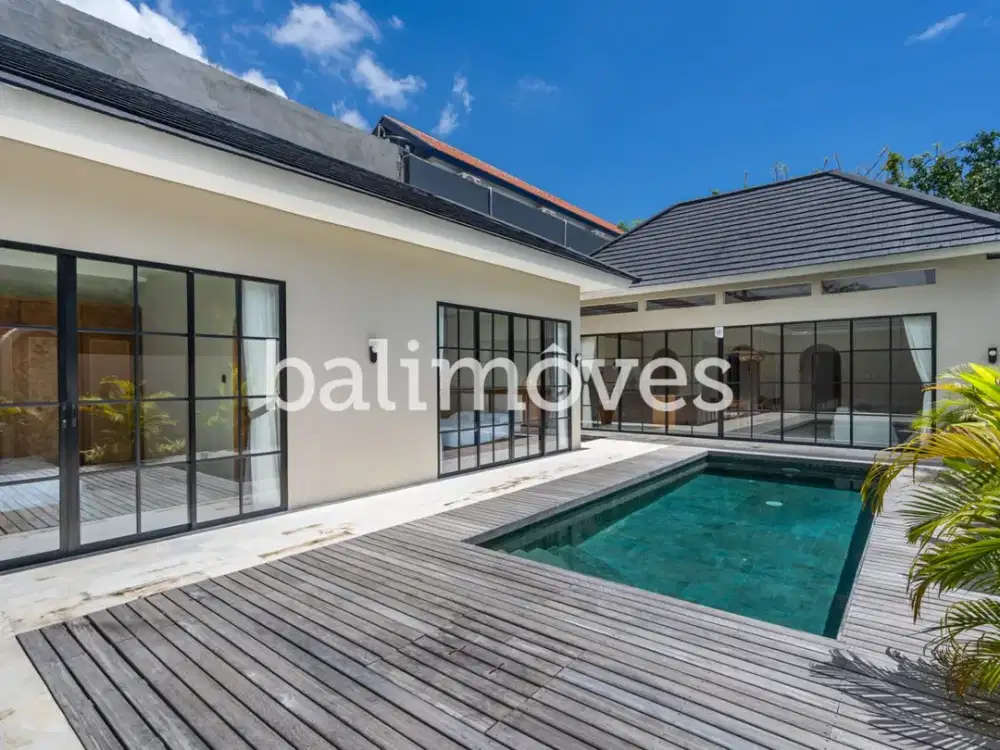 Vila Baru dengan Tiga Kamar Tidur yang Indah di Sanur