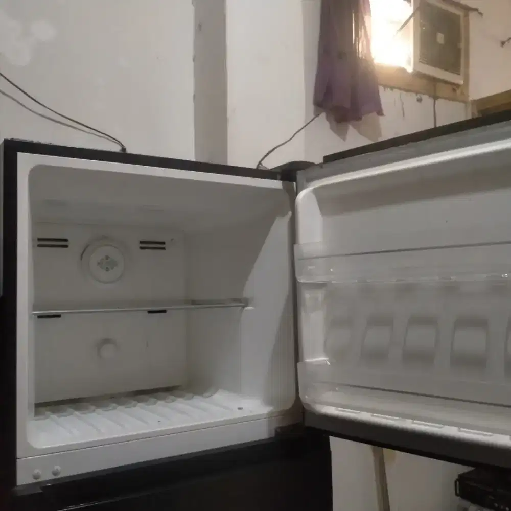 Jual kulkas besar 2 pintu belm setaun