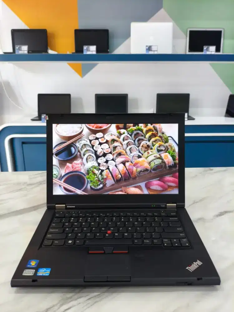 (L32) Laptop Lenovo |Desain|16GB| 256Gb |14inch |aplikasih siap pakai