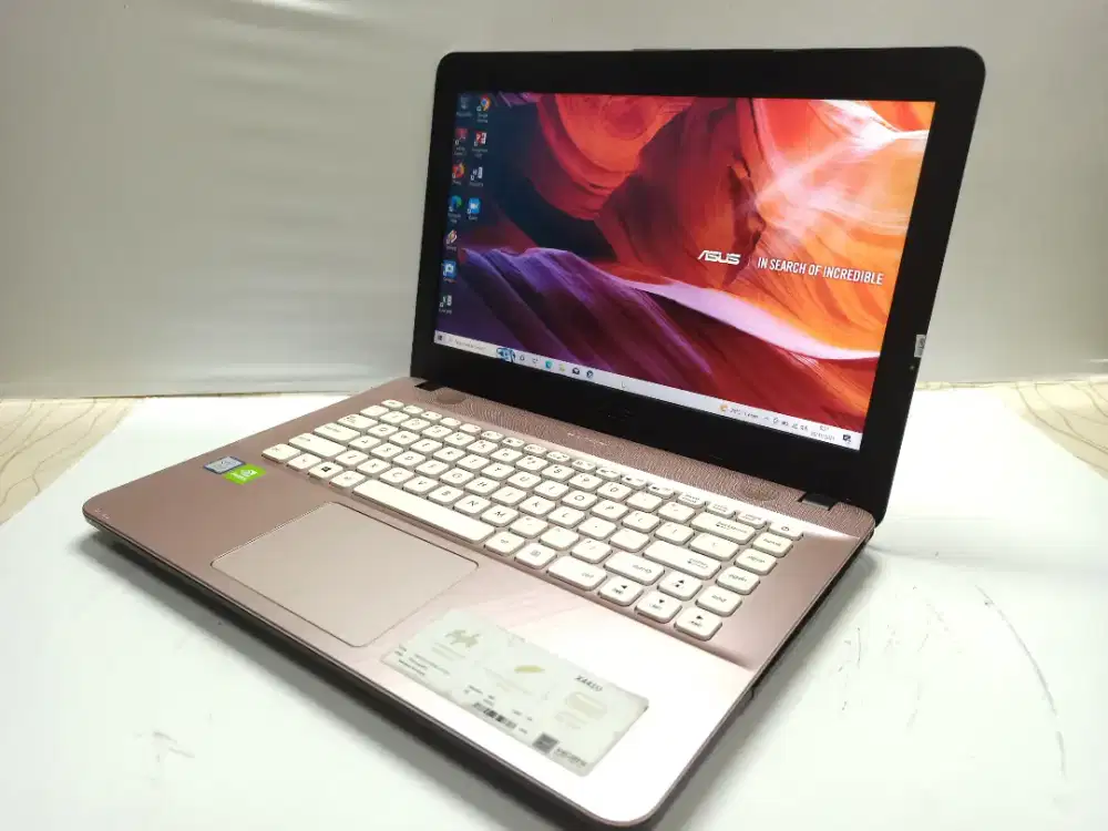 Laptop Asus Vivobook 14 X441UBR Core i3 Gen7 /12 GB /128 GB /500GB