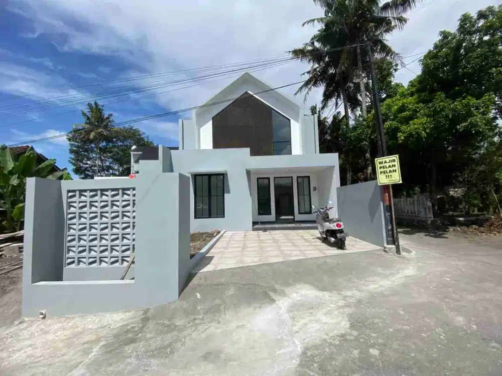 Rumah Baru Mezzanine Proses Finishing Di Caturharjo