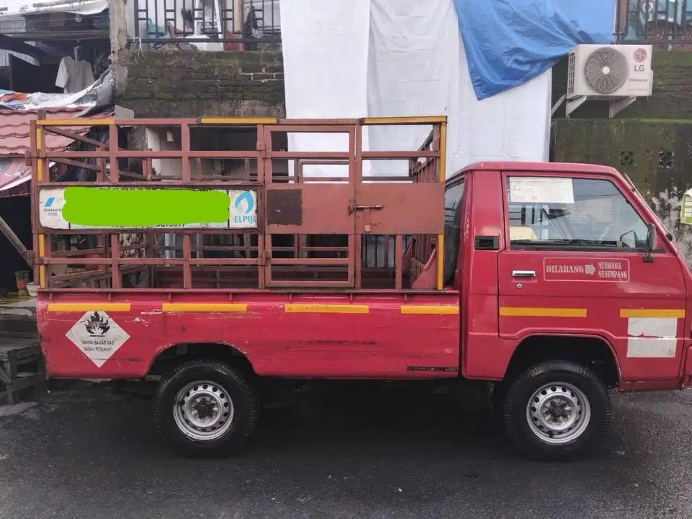 Mobil isuzu mitsubishi