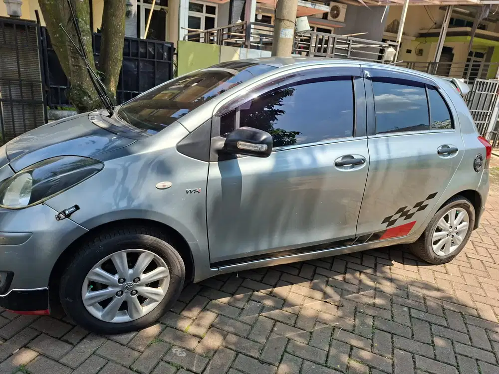 Toyota Yaris 2010 Bensin