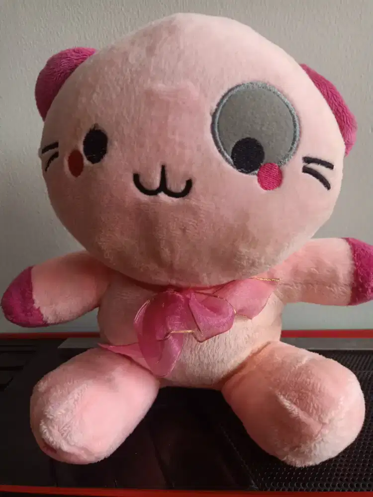 Boneka. Cocok untuk usia 2thn keatas.