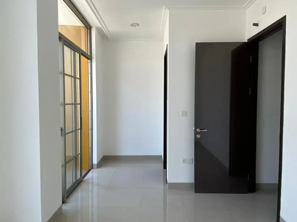 CLUSTER MIAMI TAHAP 2 PANTAI INDAH KAPUK2 SEWAKAN RUMAH KOSONGAN