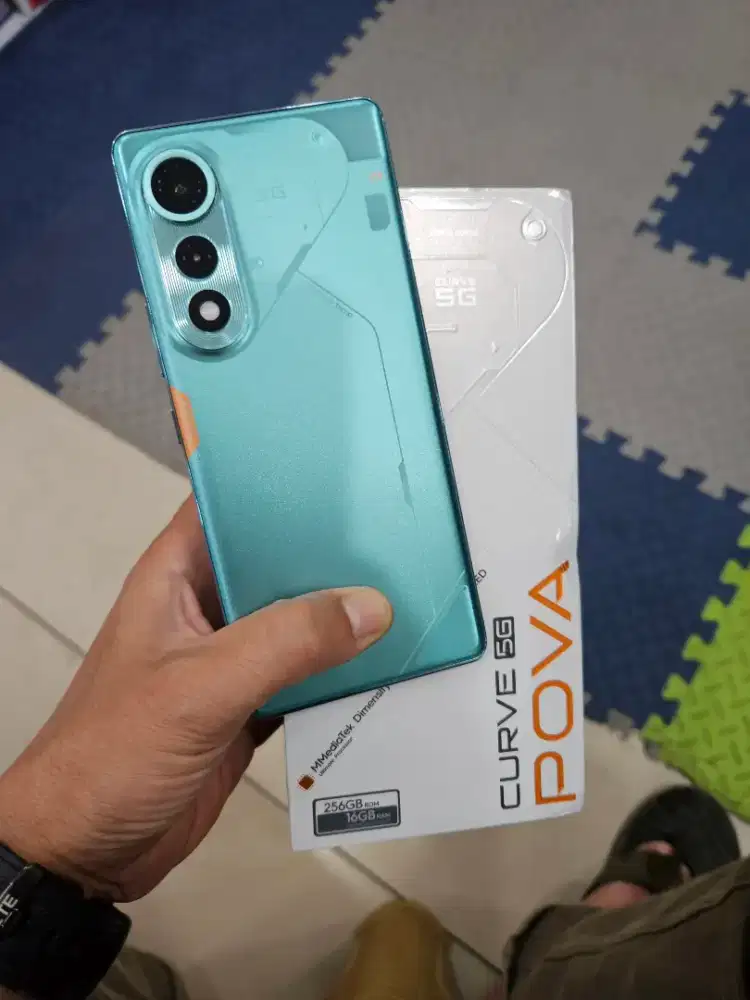 Tecno pova curve 5g 8/256 oktober 2026
