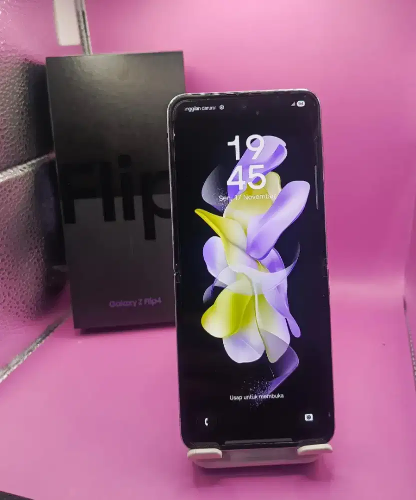 SAMSUNG Z FLIP 4 5G RAM 8/256GB ORIGINAL SEIN MULUS FULLSHET 

TAMPILA
