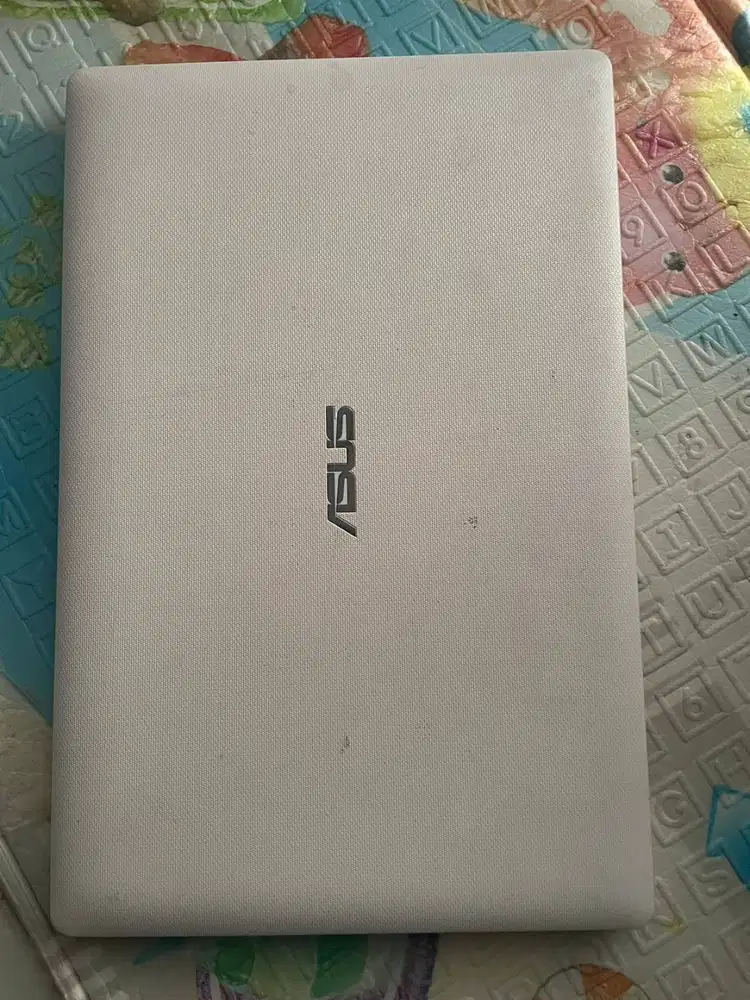 Jual Laptop Asus X201E 12 Intel Celeron 4GB/SSD 500 GB