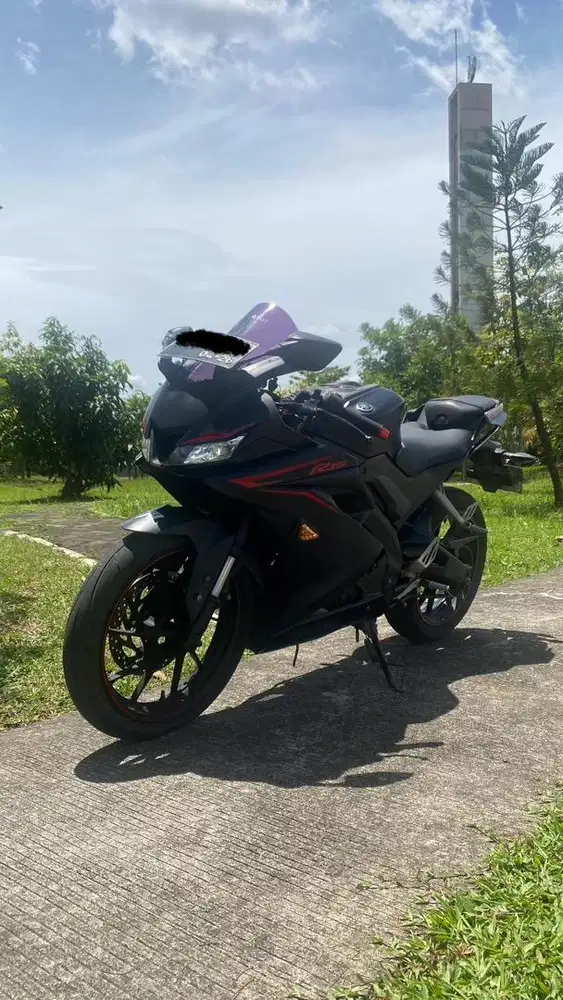 Motor Yamaha R15 second R15 Hitam Merah 2017