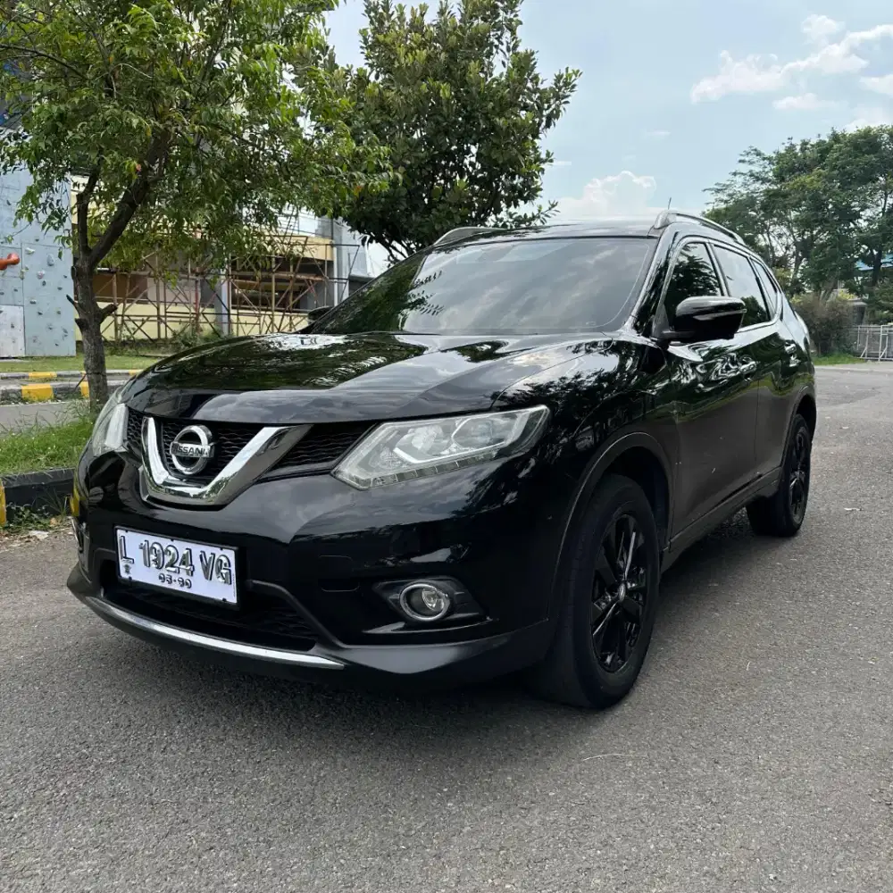 ANTIK, NISSAN XTRAIL 2.0 AT 2015 KM LOW TANGAN PERTAMA