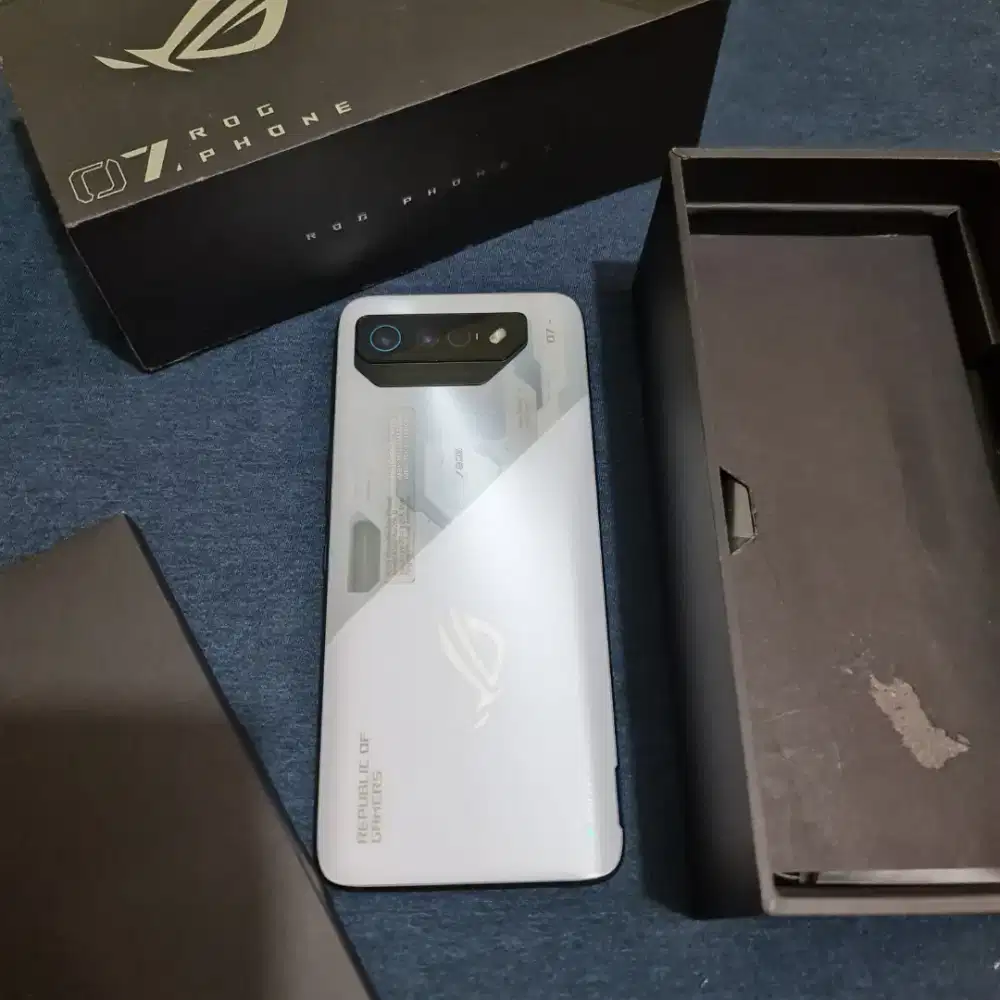 Asus ROG 7 5G 8/256gb full ori