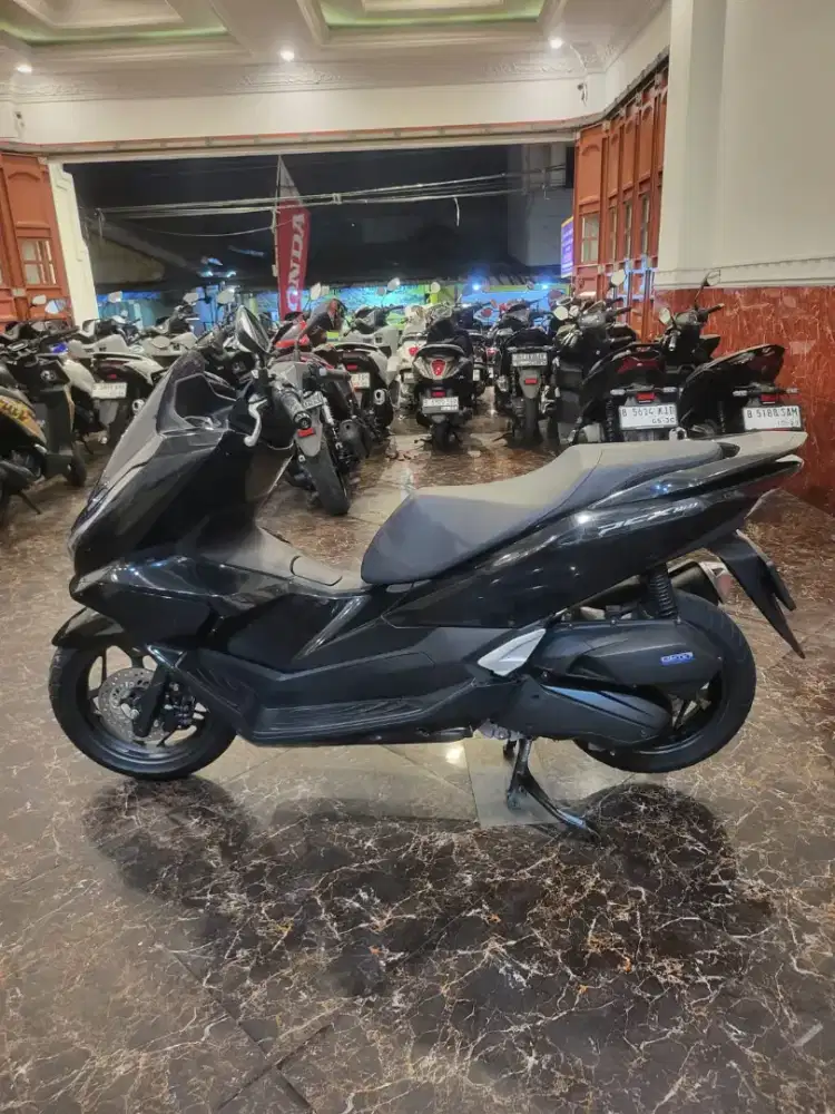 HUB DEDI DP MURAH PCX 160 CBS THN 2025 KM LOW KTP DAERAH BISA KREDITI