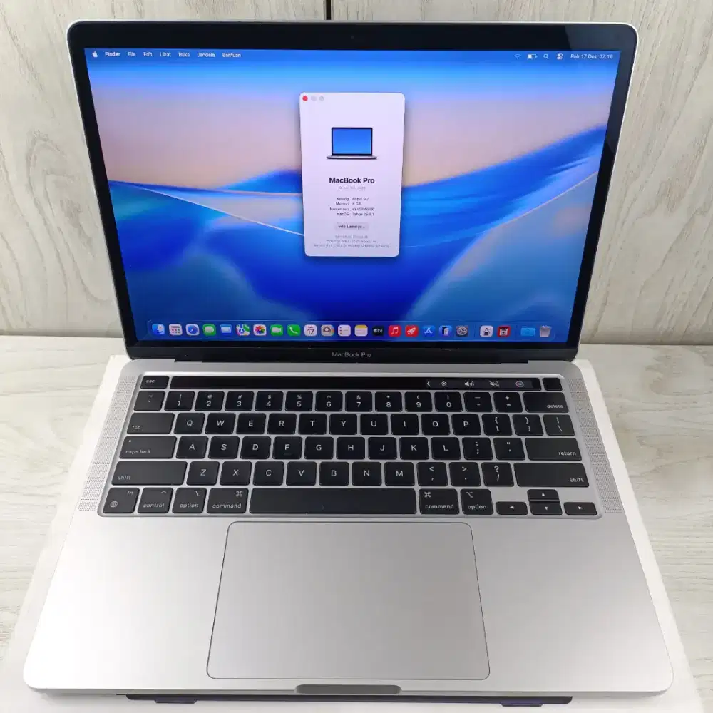 Macbook Pro M2 layar 13 inch Ram 8 Ssd 512 Silver