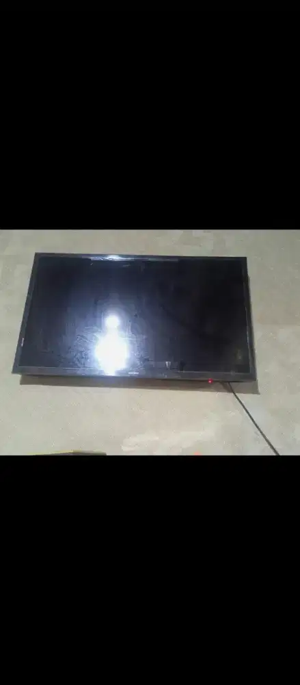 V SAMSUNG. 3400. 32 INCH