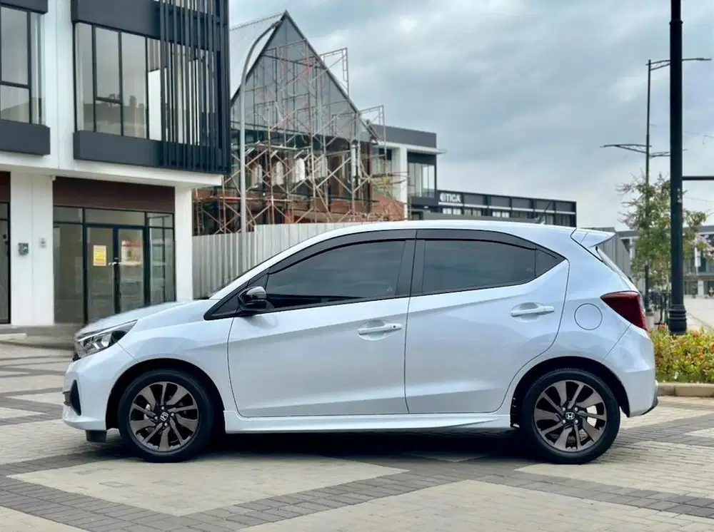 (KM 3 RIBU) HONDA BRIO 1.2 RS MATIC 2025 PUTIH LIKE NEW