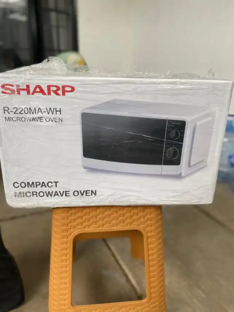 Microwave sharp R220