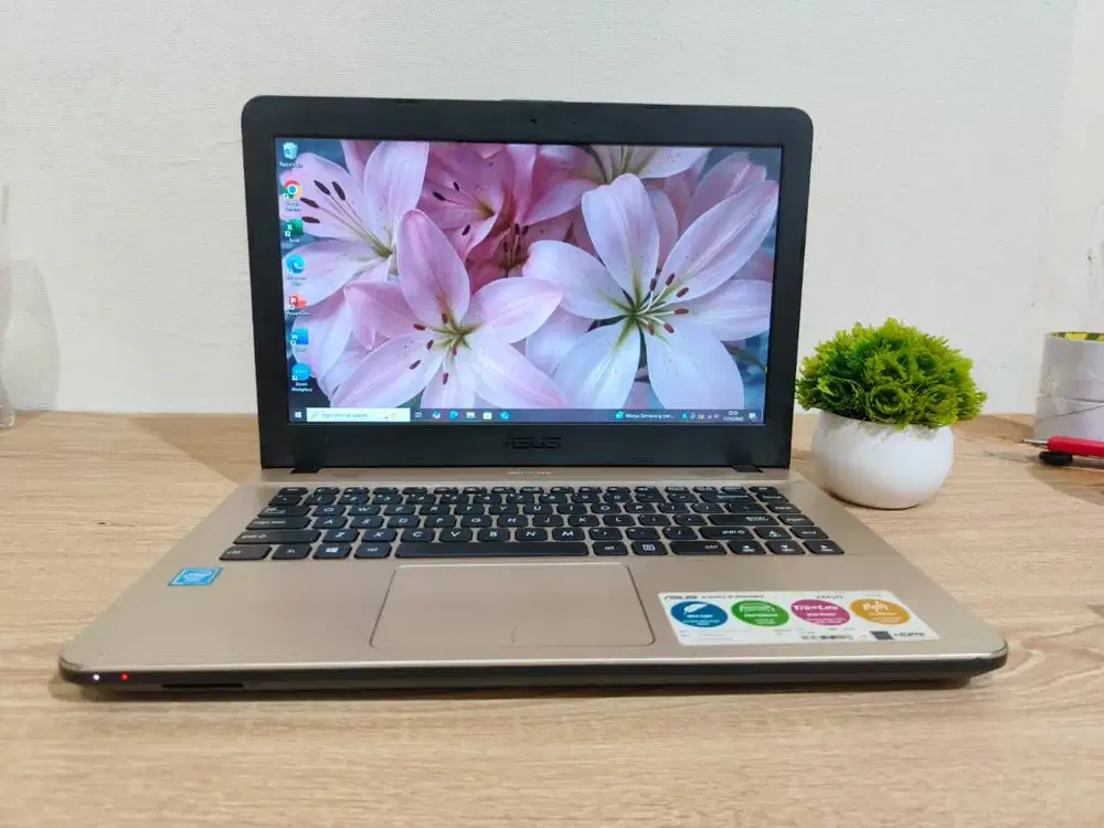 LAPTOP SECOND Asus X441N COCOK UNTUK TUGAS HARIAN RINGAN HARGA 1JUTAAN