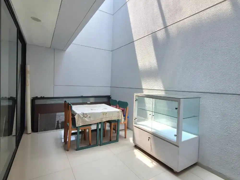 brand new,bagus,SDH renov Hunian Bagus Lokasi Premium Kebayoran Infinity (IM)