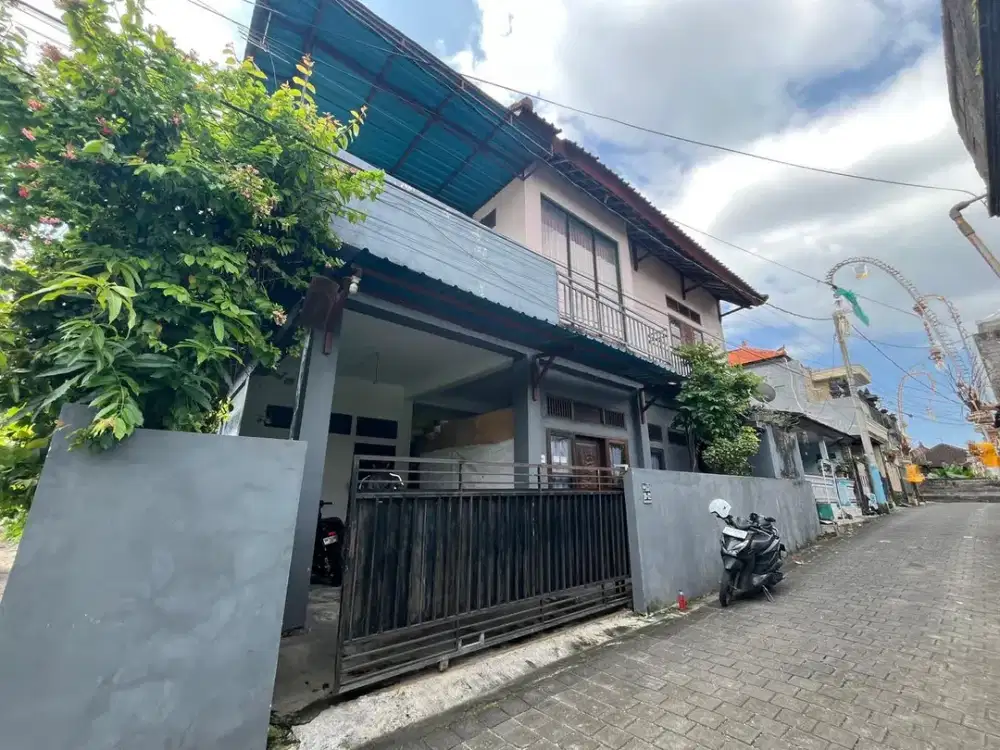 DIJUAL 2 BIDANG TANAH STRATEGIS TOTAL LUAS 142 M² DENGAN BANGUNAN - BADUNG