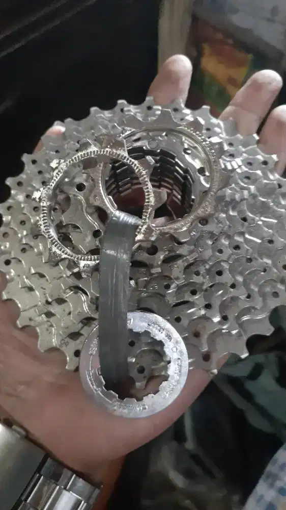 Sporcket shimano CS HG50 ( 9 speed  ) 11-30 T JAPAN ( cassette )