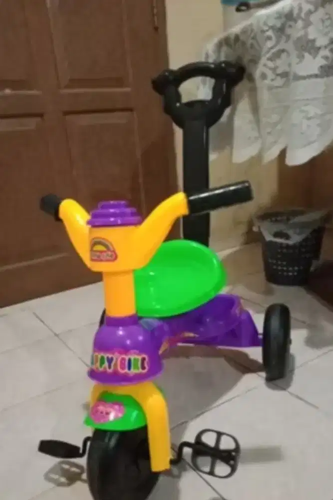 Sepeda roda 3 + musik