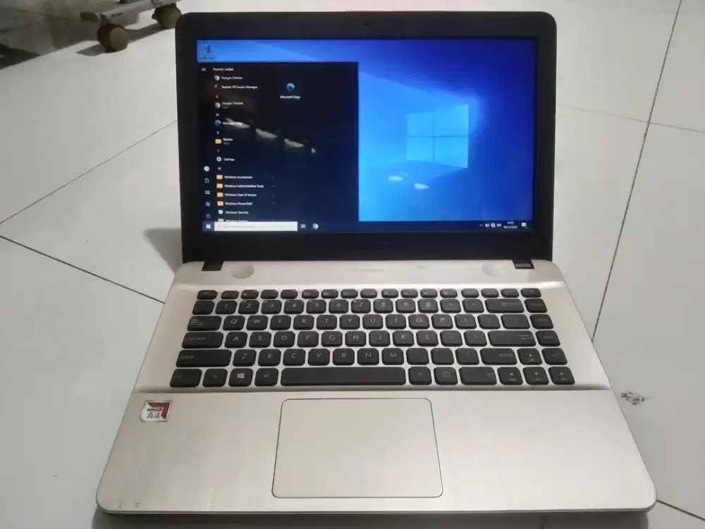 Laptop ASUS X441B Amd A4 Ram 4Gb Ddr4 Hardisk 1000Gb Siap Pakai mulus